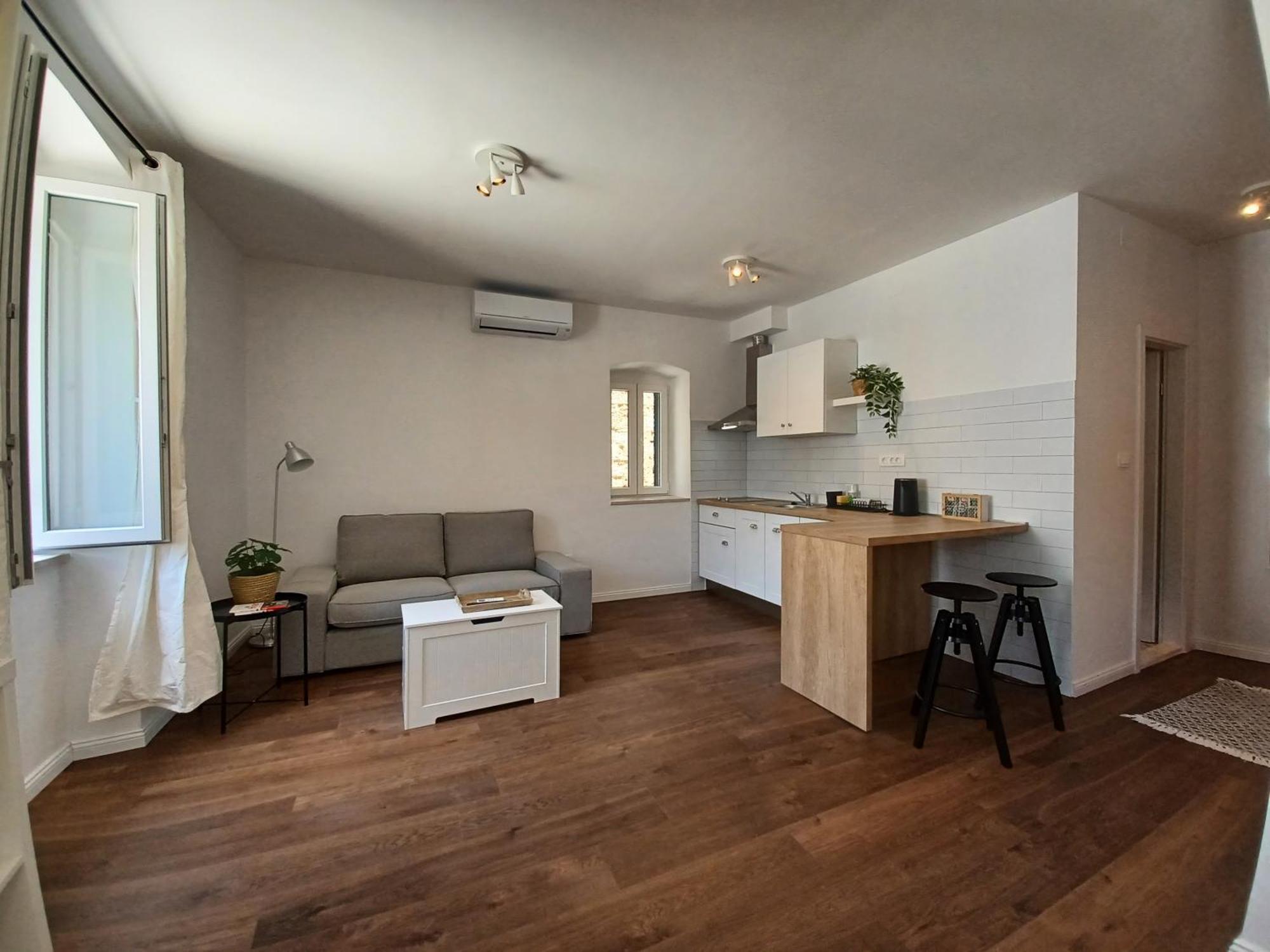 Apartment Lilly With Amazing City View Хвар Екстер'єр фото
